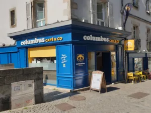 Façade du café Columbus Quimper